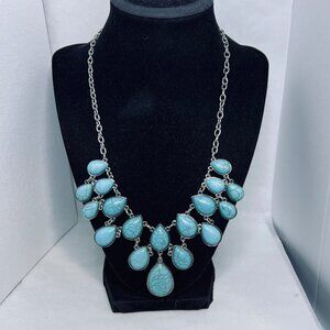 Silver Tone And Faux Turquois Bib Necklace (5460)